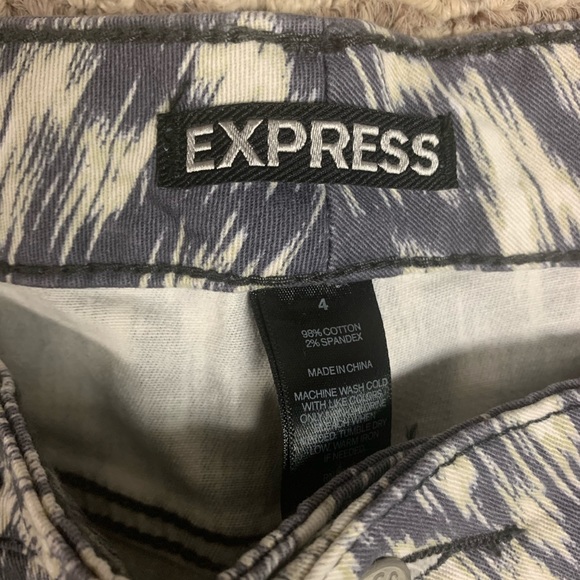 Express Jean Legging Stella Regular Fit Low Rise Ladies Sz 4 - Picture 5 of 5